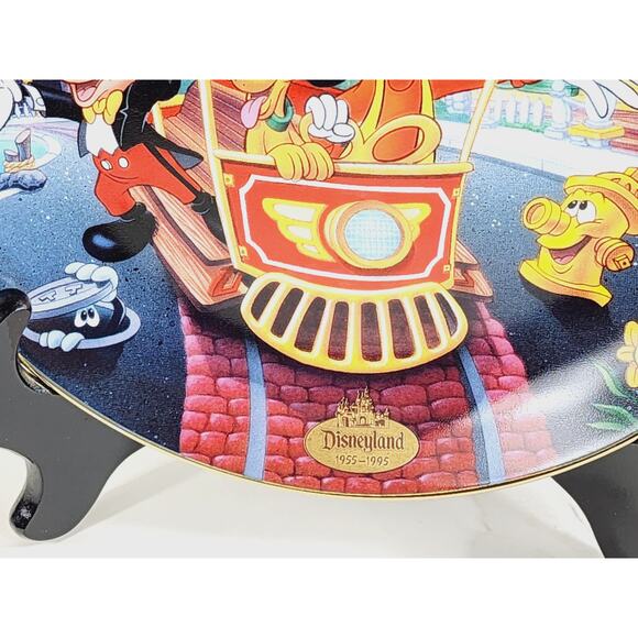 Disneyland Mickey's Toontown 8" Plate Wall Decor 40th Anniversary 1996 Porcelain - Picture 10 of 14